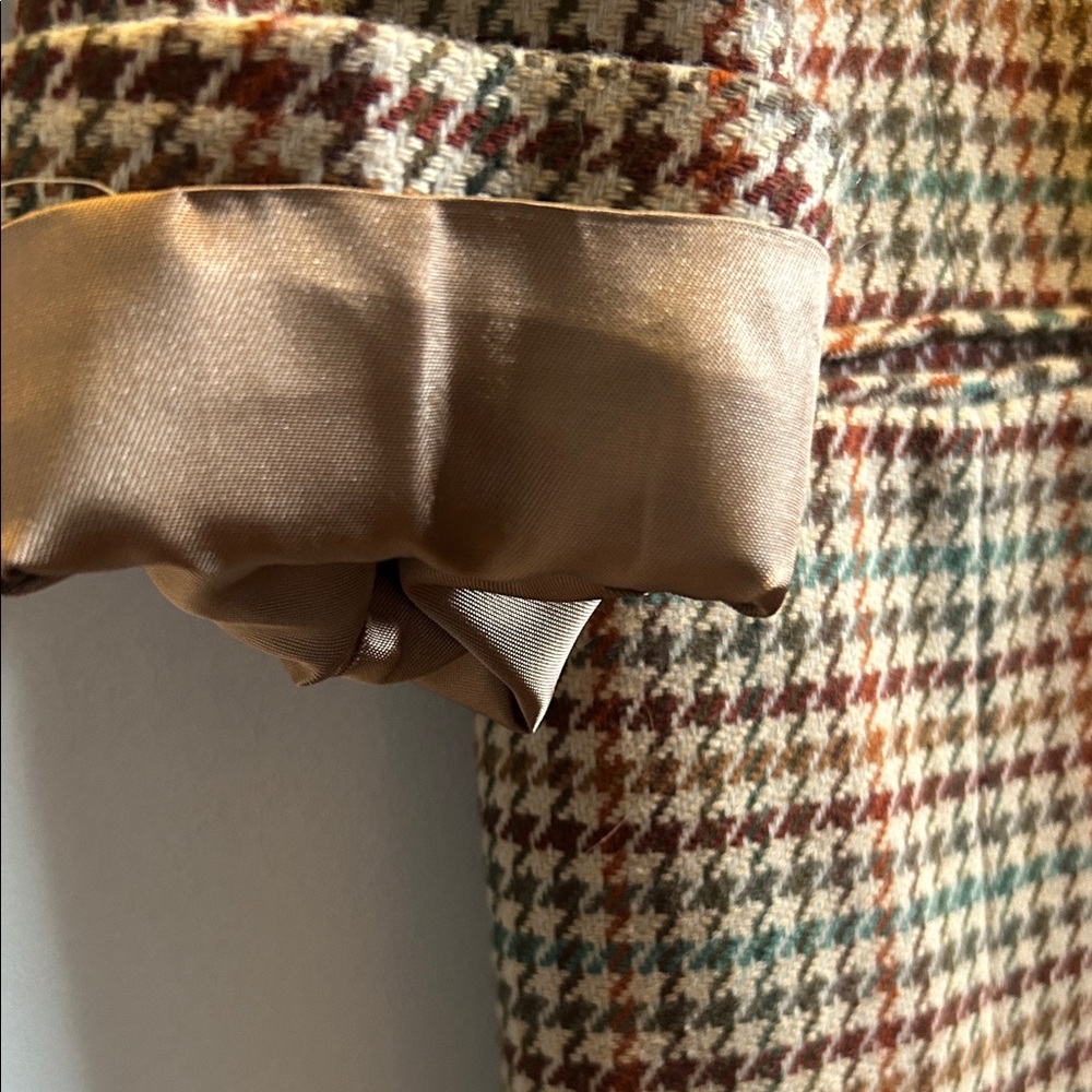 Pendleton Women's Houndstooth Blazer in Brown and Cream - Picture 4 of 5